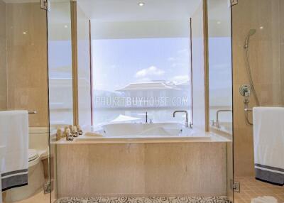 ISL6722: Luxury Penthouse with Own Yacht Marina in Koh Kaew