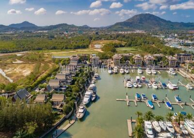 ISL6722: Luxury Penthouse with Own Yacht Marina in Koh Kaew