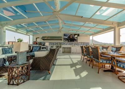 ISL6722: Luxury Penthouse with Own Yacht Marina in Koh Kaew