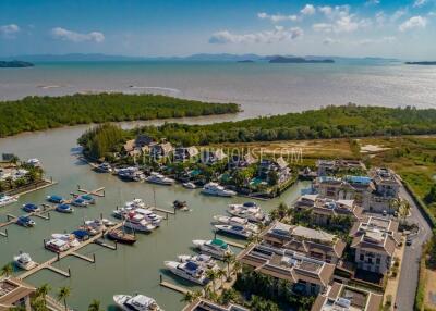 ISL6722: Luxury Penthouse with Own Yacht Marina in Koh Kaew