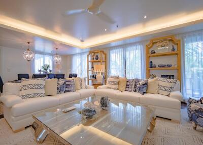 ISL6722: Luxury Penthouse with Own Yacht Marina in Koh Kaew