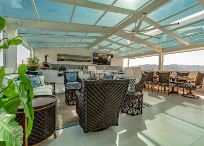 ISL6722: Luxury Penthouse with Own Yacht Marina in Koh Kaew