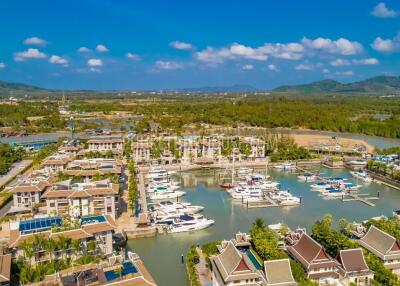 ISL6722: Luxury Penthouse with Own Yacht Marina in Koh Kaew