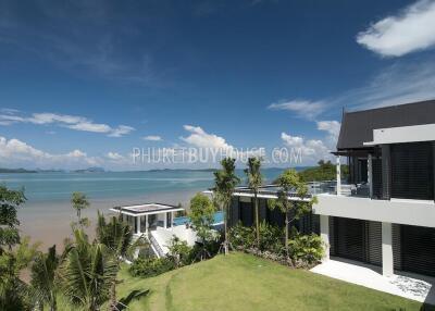 CAP6101: Luxury 6-bedroom Villa with a private Beach on its front and Panoramic Sea View