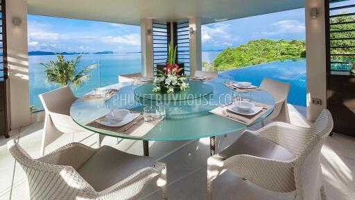 CAP6101: Luxury 6-bedroom Villa with a private Beach on its front and Panoramic Sea View