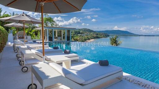 CAP6101: Luxury 6-bedroom Villa with a private Beach on its front and Panoramic Sea View