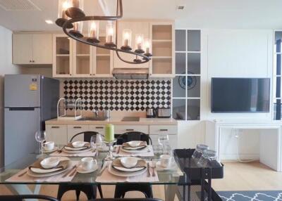 Modern kitchen with dining area