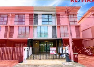 150 Sqm., 3 Beds Townhouse listed for ฿ 3,700,000.