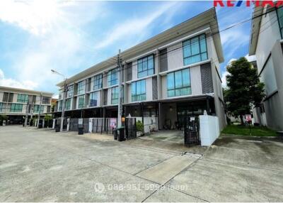 150 Sqm., 3 Beds Townhouse listed for ฿ 3,700,000.