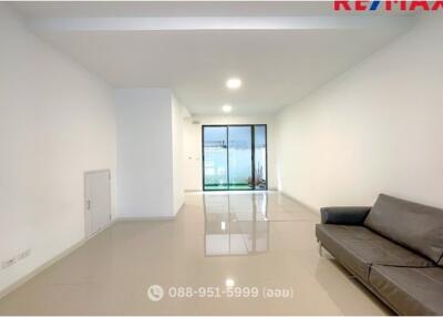 150 Sqm., 3 Beds Townhouse listed for ฿ 3,700,000.