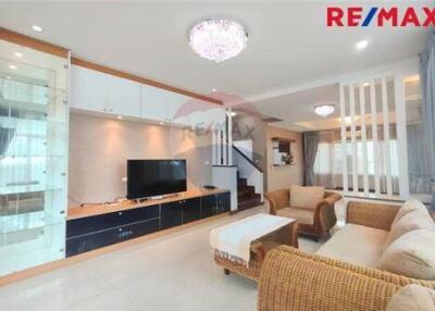 250 Sqm., 4 Beds Townhouse listed for ฿ 5,490,000.