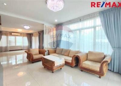 250 Sqm., 4 Beds Townhouse listed for ฿ 5,490,000.