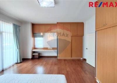 250 Sqm., 4 Beds Townhouse listed for ฿ 5,490,000.