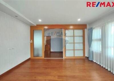 250 Sqm., 4 Beds Townhouse listed for ฿ 5,490,000.