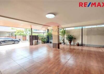 250 Sqm., 4 Beds Townhouse listed for ฿ 5,490,000.