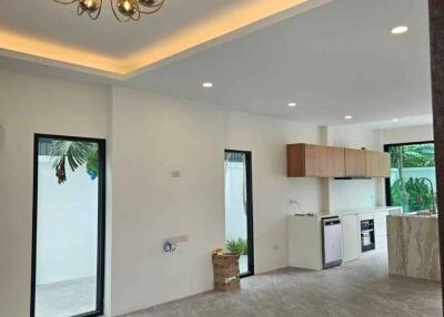 Newly Renovated 4-Bedroom Villa In Saiyuan. Rawai