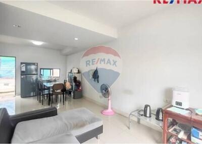 112 Sqm., 3 Beds Townhouse listed for ฿ 1,850,000.