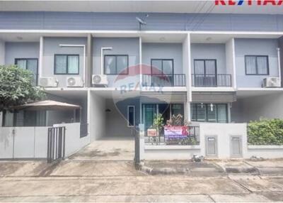 112 Sqm., 3 Beds Townhouse listed for ฿ 1,850,000.