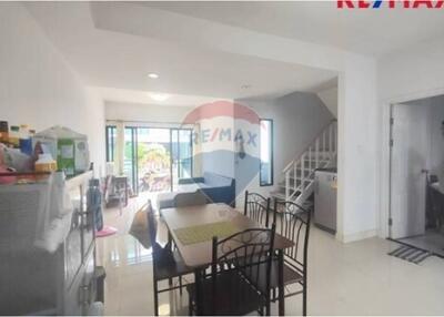 112 Sqm., 3 Beds Townhouse listed for ฿ 1,850,000.