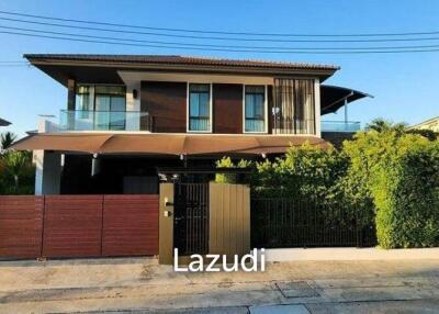 Corner unit 4-bedroom house at 88 Land and House, Koh Kaew