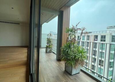 Luxury 3-Bedroom Condo in Supreme Legend Bangkok