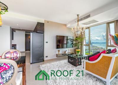 Spacious 2-Bedroom Corner Unit on the Highest Floor with Sea View & Balcony Jacuzzi—Steps from Jomtien Beach!