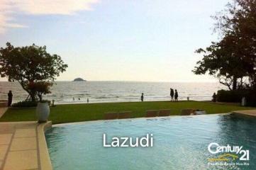 Beautiful 1 Bed Beachfront Condo