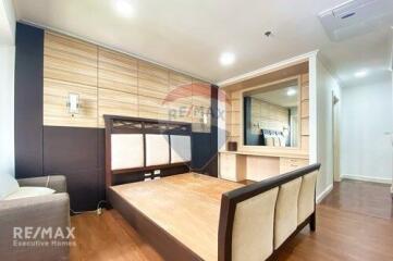 Pet Friendly 3-Bedroom Condo at Kalista Mansion, 13 Mins Walk to MRT Phetchaburi