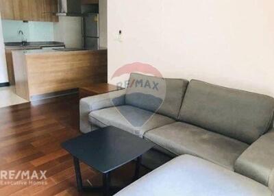 Luxury Condo with 13-Minute Walk to MRT Si Lom in Sathorn Gardens, Bangkok