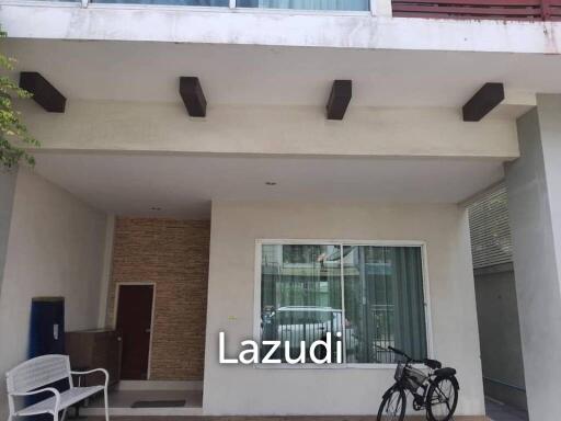 3 Bedroom 4 Bathroom 200 SQ.M.  Thanapat Huas Sathorn Narathiwas