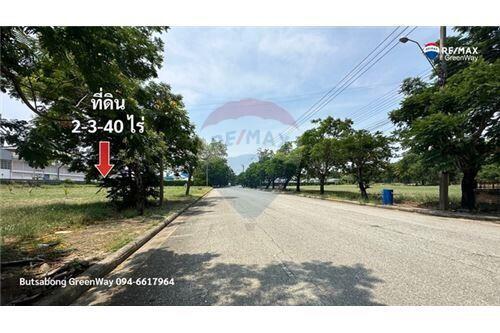 4,560 Sqm. Townhouse listed for ฿ 17,100,000.