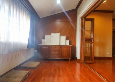 Spacious Property with Guest House Near International Schools