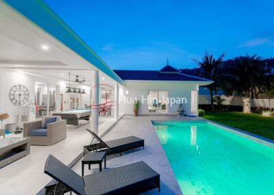 Luxury modern pool villa in Hua Hin Soi 102, great location only 2 kilometers from Hua Hin Beach / Bluport Mall