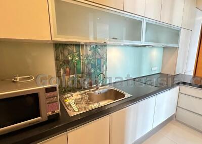 2 Bedrooms plus Study Condo Citi Smart - Sukhumvit 18