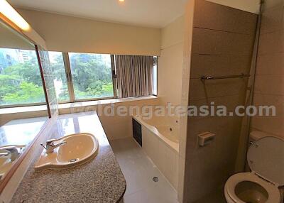 3 Bedrooms Family-Friendly Apartment - Sukhumvit 39, Phrom Phong