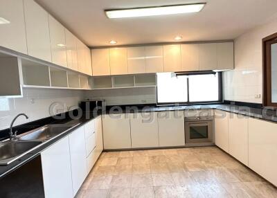 3 Bedrooms Furnished Family Condo - Sukhumvit 39 Phrom Phong