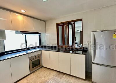 3 Bedrooms Furnished Family Condo - Sukhumvit 39 Phrom Phong