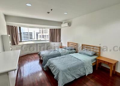 3 Bedrooms Furnished Family Condo - Sukhumvit 39 Phrom Phong