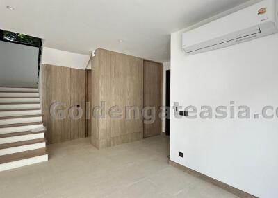 4 Bedrooms modern single house with private pool - Sukhumvit 65