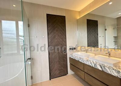 4 Bedrooms modern single house with private pool - Sukhumvit 65