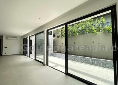 4 Bedrooms modern single house with private pool - Sukhumvit 65