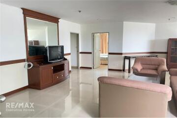 Luxurious 3-BR Condo in Khlong Toei, Bangkok