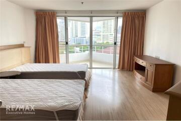 Luxurious 3-BR Condo in Khlong Toei, Bangkok