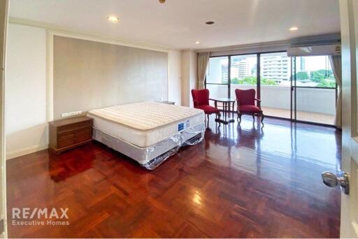 Spacious 3 Beds  2 Living Rooms Condo for Rent in Sukhumvit 30