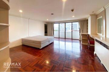 Spacious 3 Beds  2 Living Rooms Condo for Rent in Sukhumvit 30