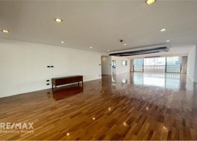 Luxurious 4-Bed Condo with Spectacular Views in Khlong Toei, Bangkok