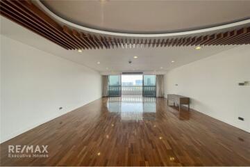 Luxurious 4-Bed Condo with Spectacular Views in Khlong Toei, Bangkok