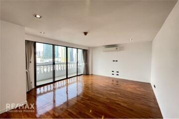 Luxurious 4-Bed Condo with Spectacular Views in Khlong Toei, Bangkok