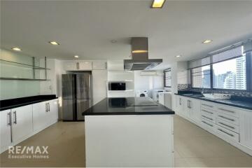 Luxurious 4-Bed Condo with Spectacular Views in Khlong Toei, Bangkok