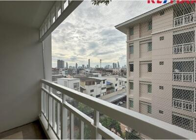 76 Sqm., 2 Beds Condo listed for ฿ 5,400,000.